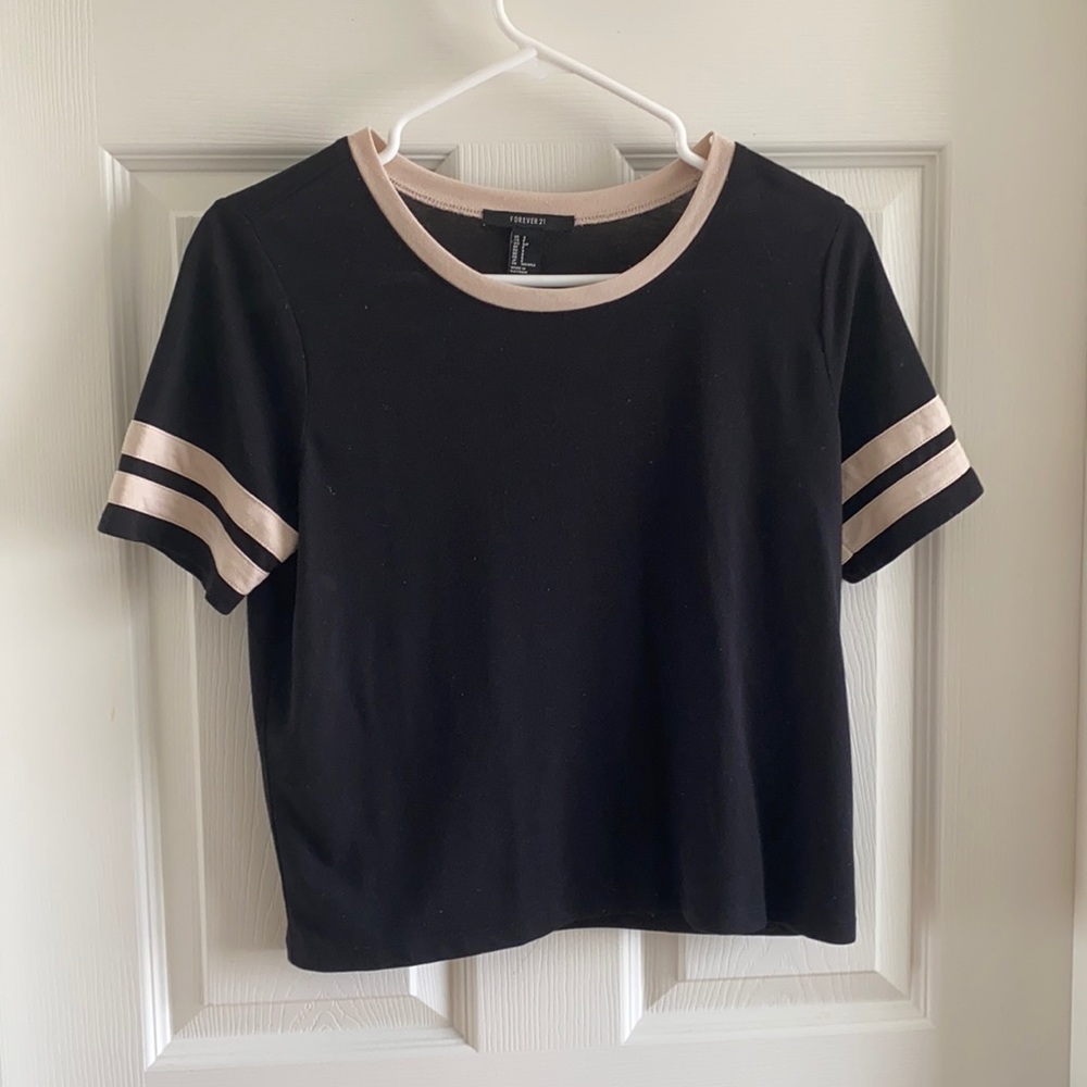 Forever 21 Short Sleeve Black Striped Top SMALL